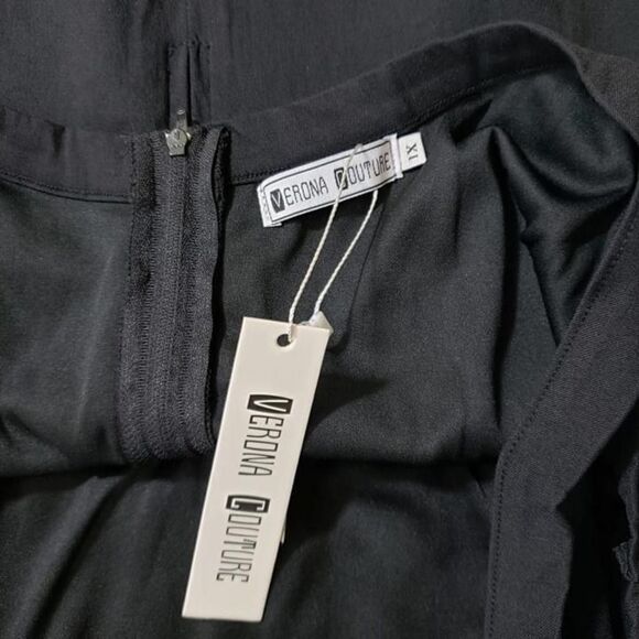 NWT Black structured halter top / modern flared hem – women’s - Picture 4 of 10